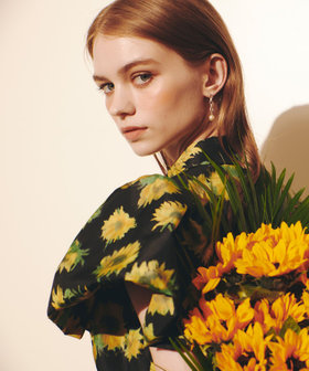  WEB 一部店舗限定【LOULOU WILLOUGHBY】サンフラワープリントバルーンスリーブシャツ