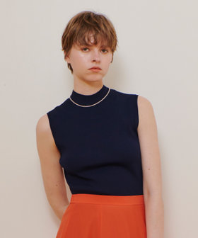 バック釦プルオーバー