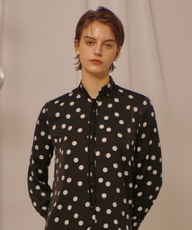 コインドットナロータイブラウス