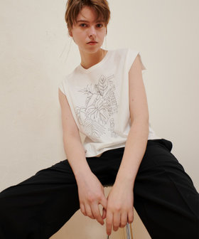 ボタニカル刺繍Tシャツ|allureville OFFICIAL SITE / ONLINE