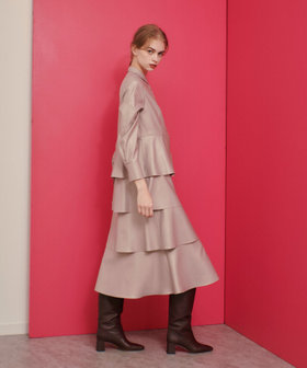 LOULOU WILLOUGHBY】グロッシーツイルティアードワンピース
