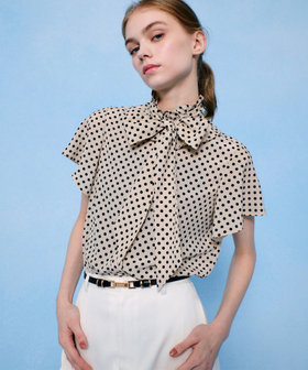 【LOULOU WILLOUGHBY】デシンドットフレアスリーブブラウス