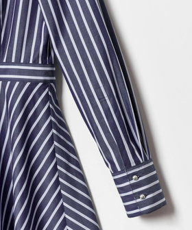 【極美品】2024✨️アルアバイル ストライプアシメフレアシャツワンピース 青 ストライプアシメフレアシャツワンピース|allureville OFFICIAL SITE