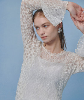 【LOULOU WILLOUGHBY】ベルスリーブレースプルオーバー