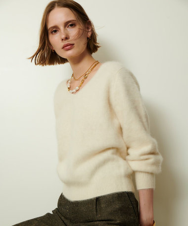 カシミヤブレンドファー加工Ｖプルオーバー