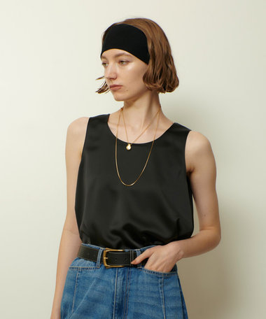 サテンタンクブラウス