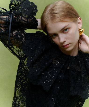 【LOULOU WILLOUGHBY】チュール刺繍ブラウス