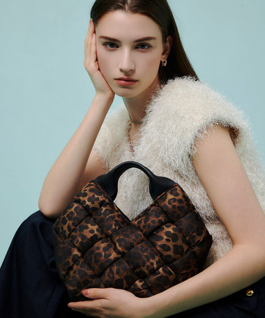 【VIOLAd'ORO (ヴィオラドーロ)】ELMOナイロンイントレトートバッグ