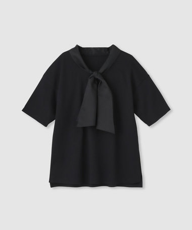ボウタイ付Tシャツ