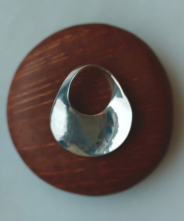 【VIBE HARSLOF(ヴィべ ハースロフ)】 BLOODLINE RING SMALL