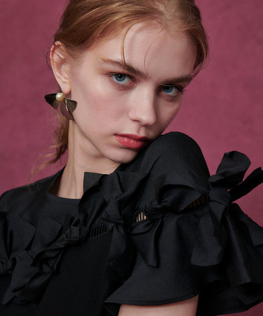 【LOULOU WILLOUGHBY】ポイントリボンプルオーバー