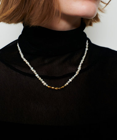 淡水パールポイントメタルパーツネックレス