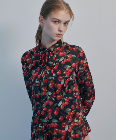 MIU MIU 17AW シルク いちご柄 ボウタイ ブラウス シャツ 42 WEB限定【LOULOU WILLOUGHBY】LISAチェリープリント ボウタイブラウス