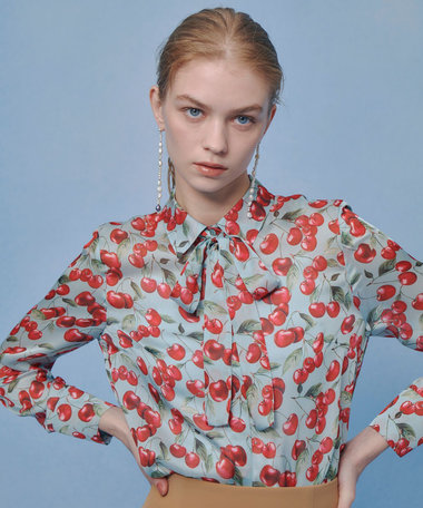 WEB限定【LOULOU WILLOUGHBY】LISAチェリープリント ボウタイブラウス