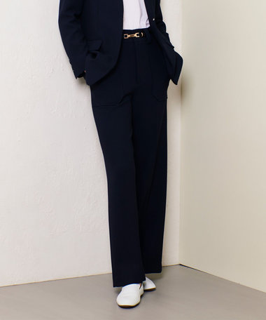 マットストレッチストレートパンツ