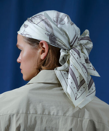 【manipuri(マニプリ)】88×88 SILK SCARF