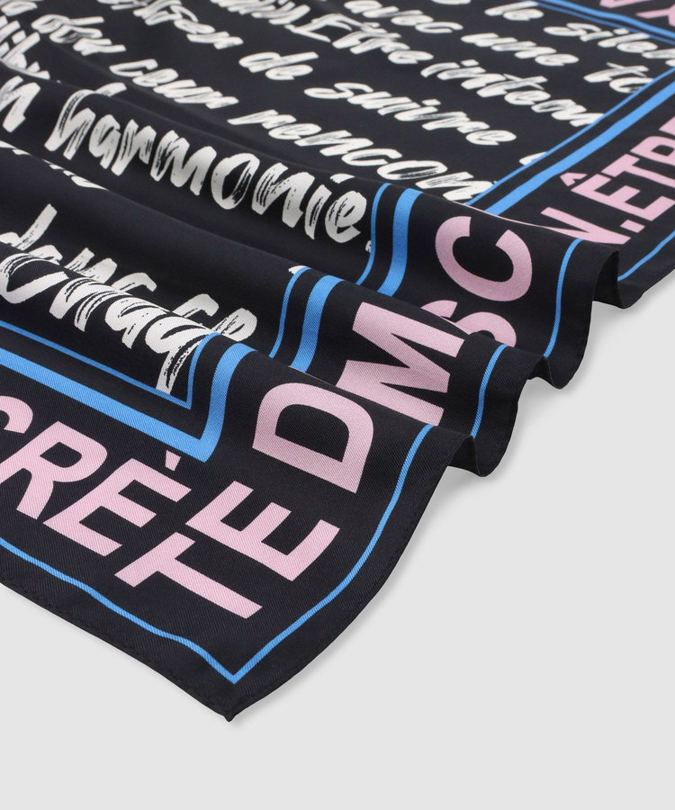 allureville フォントロゴスカーフ ブラック (95)