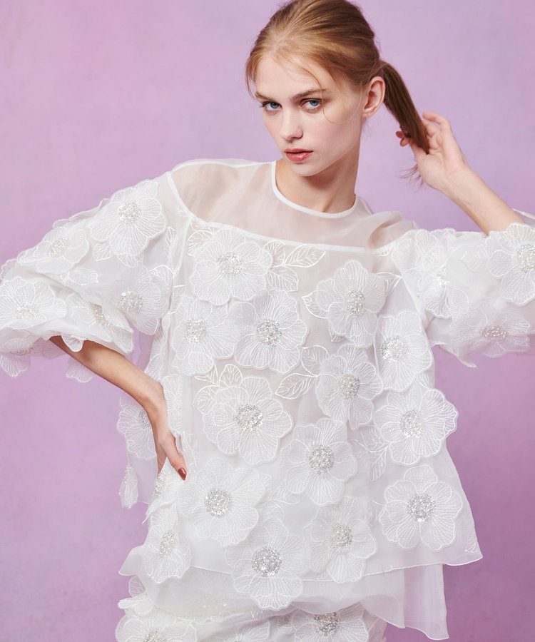 LOULOU WILLOUGHBY 【LOULOU WILLOUGHBY】オーガンフラワーブラウス ホワイト (01)