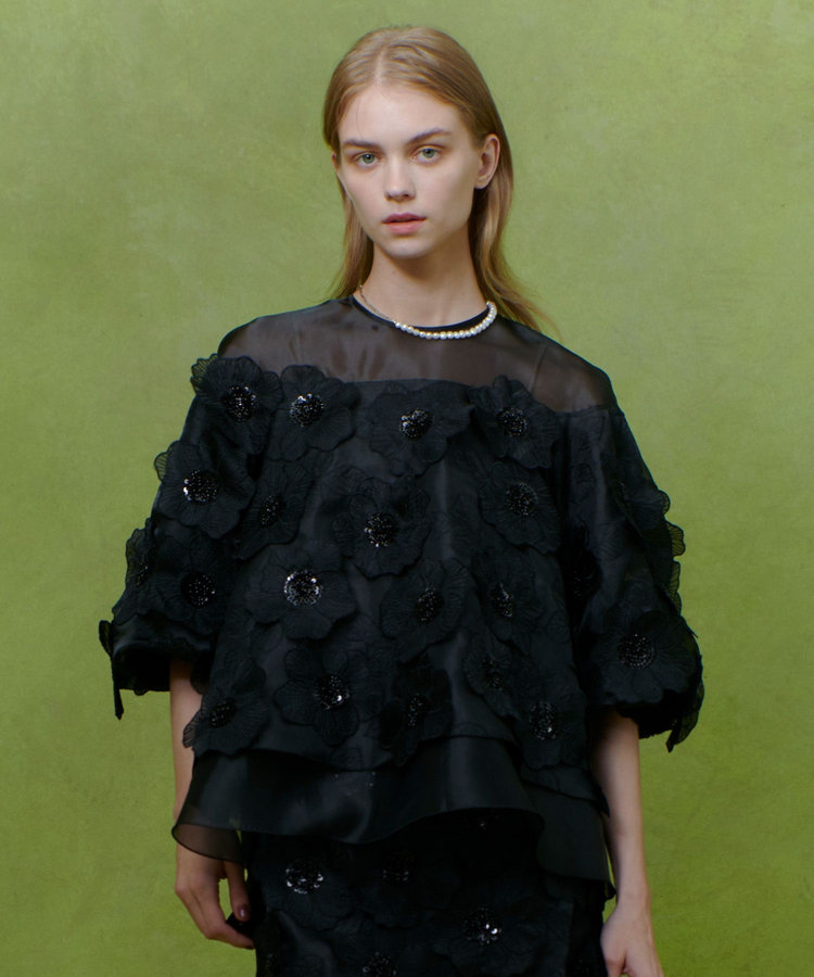 LOULOU WILLOUGHBY 【LOULOU WILLOUGHBY】オーガンフラワーブラウス ブラック (95)