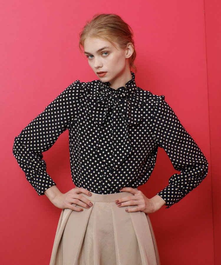 LOULOU WILLOUGHBY 【LOULOU WILLOUGHBY】◇デシンドットフリルボウタイブラウス ブラック (95)