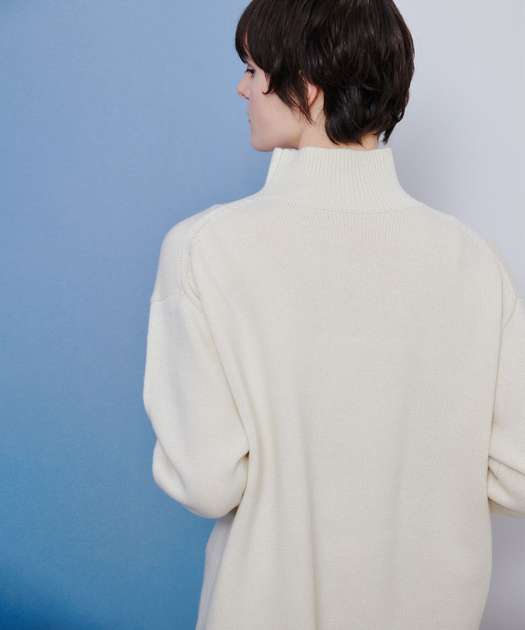 allureville シャギーラメロゴインターシャプルオーバー オフホワイト (02)