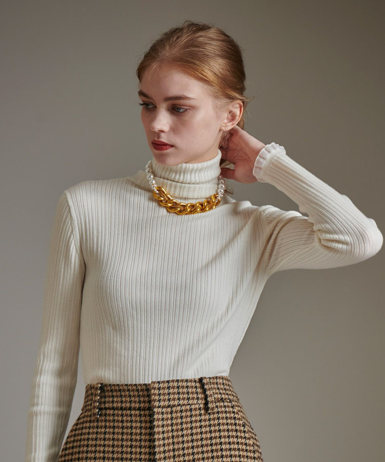 LOULOU WILLOUGHBY 【LOULOU WILLOUGHBY】ハーフチューブラータートルプルオーバー オフホワイト (02)