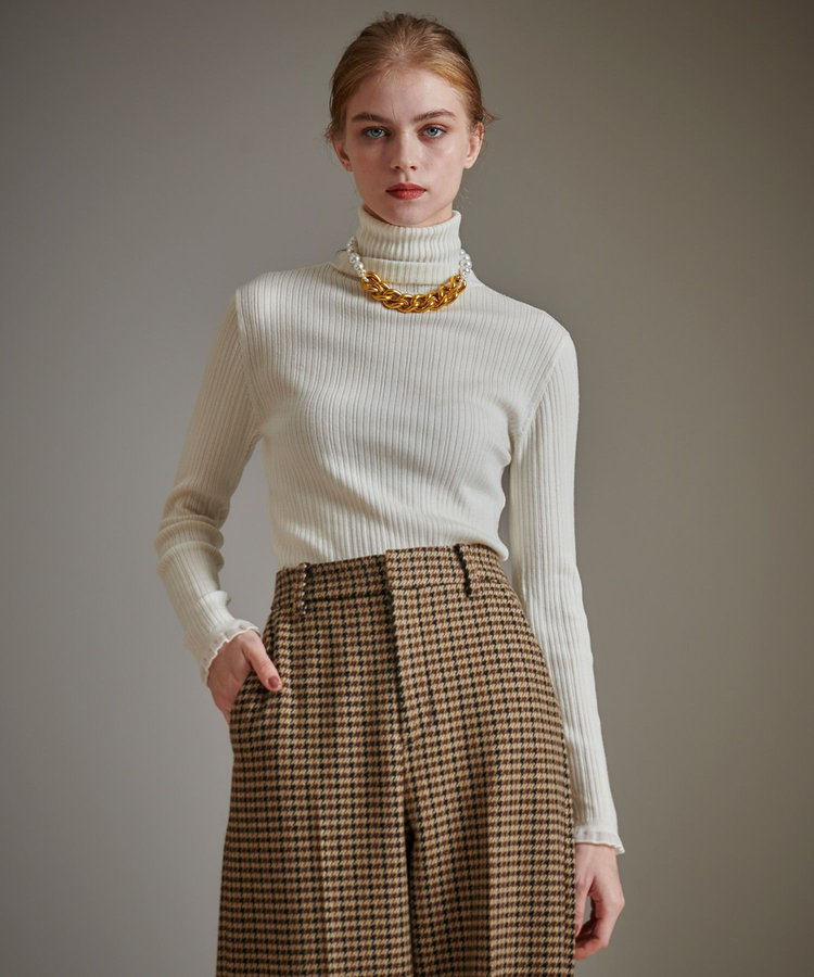 LOULOU WILLOUGHBY 【LOULOU WILLOUGHBY】ハーフチューブラータートルプルオーバー オフホワイト (02)