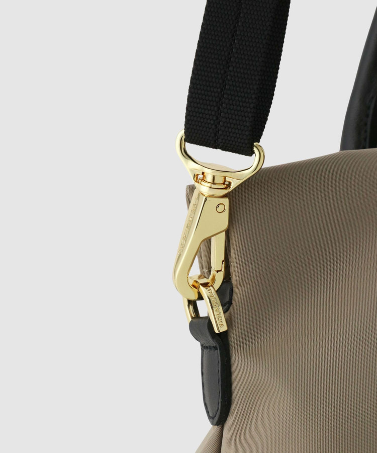 buying 【VIOLADORO(ヴィオラドーロ)】ナイロンベルテッドトート モカ (85)