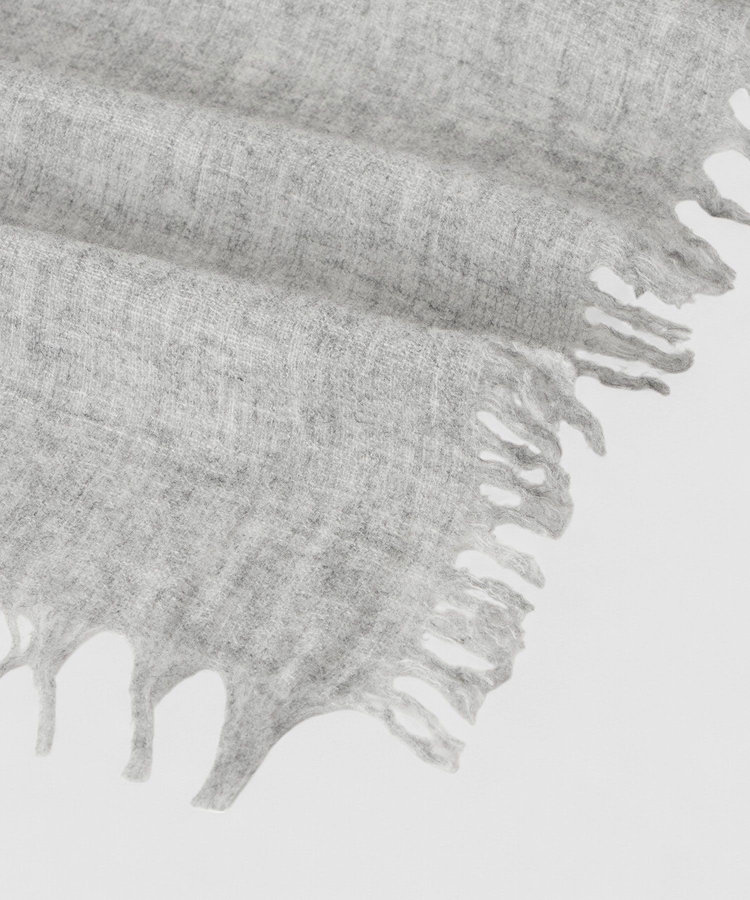 buying 【A SAUCE MELER(アソースメレ)】ファインラムエアリーソリッドウールストール ライトグレー (91)