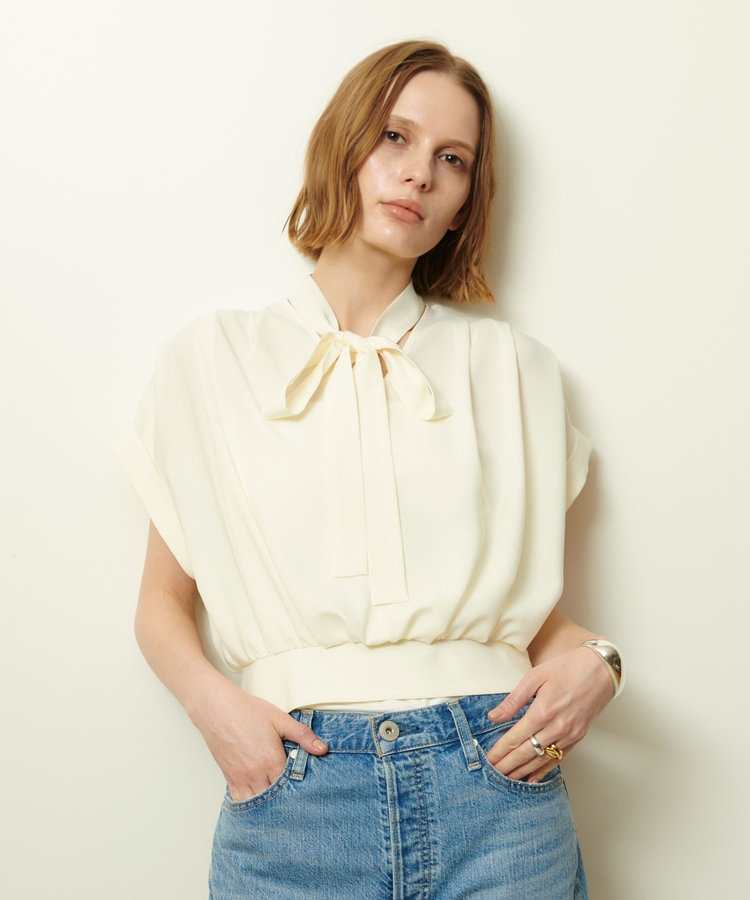 ◎allureville ボウディティールフレンチスリーブブラウス 20242013230_8c1c4895c1a84505a9