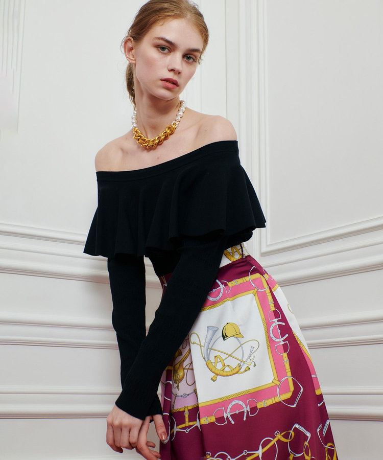 LOULOU WILLOUGHBY 【LOULOU WILLOUGHBY】ラッフルオフショルプルオーバー ブラック (95)