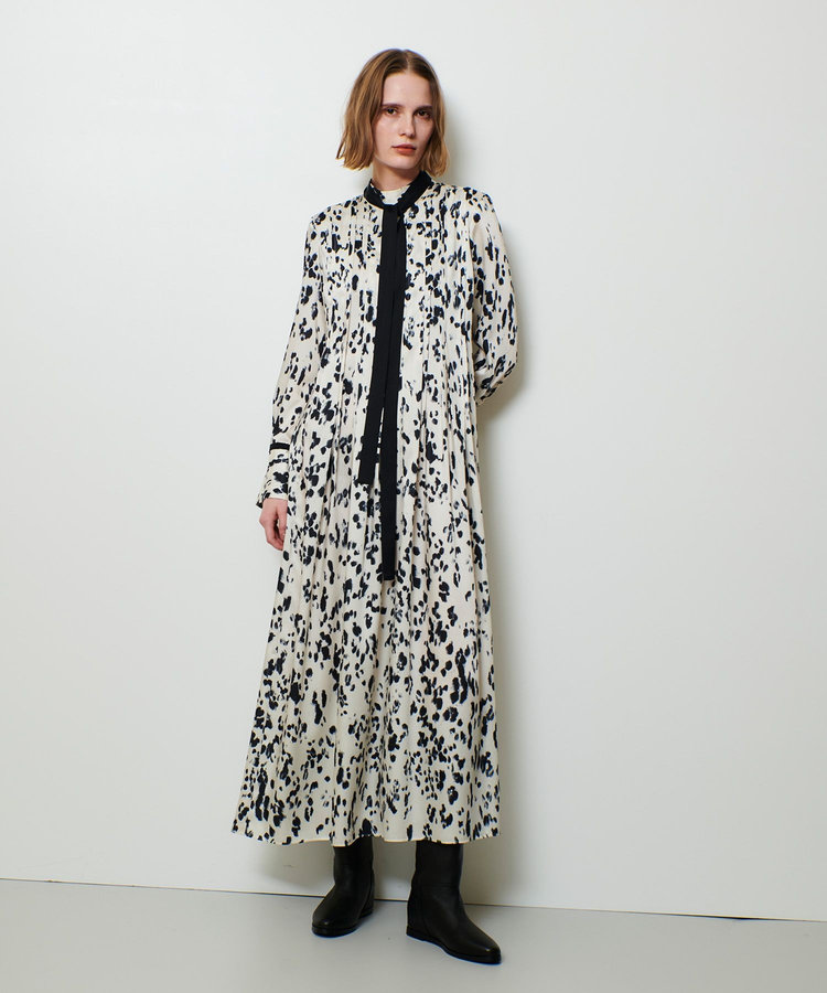 allureville OFFICINAプリーツフレアワンピース アイボリー (04)