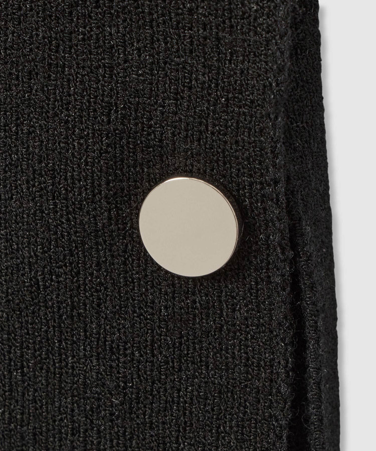 allureville 袖釦Vネックプルオーバー ブラック (95)