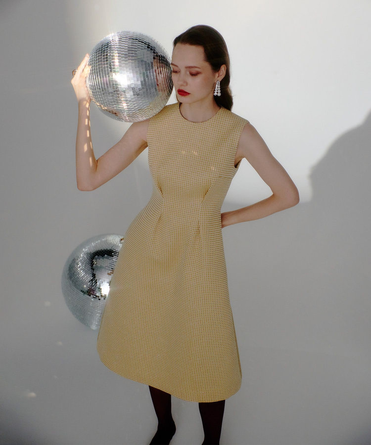 LOULOU WILLOUGHBY 【LOULOU WILLOUGHBY】スパークルジャガードノースリーブワンピース イエロー (21)