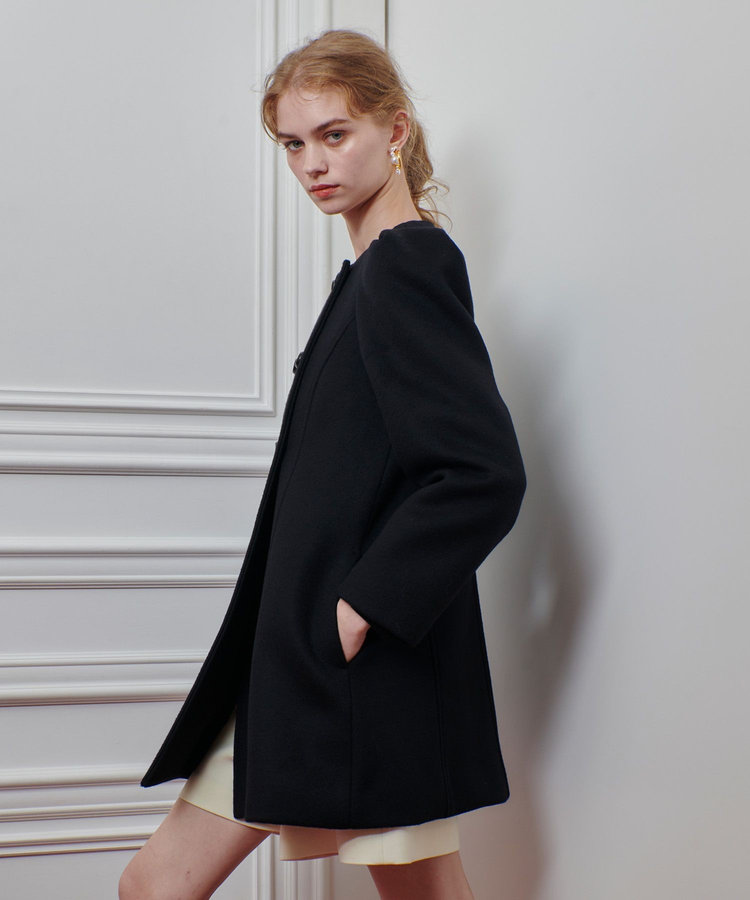 LOULOU WILLOUGHBY 【LOULOU WILLOUGHBY】シャルムビーバーパワショルコート ブラック (95)